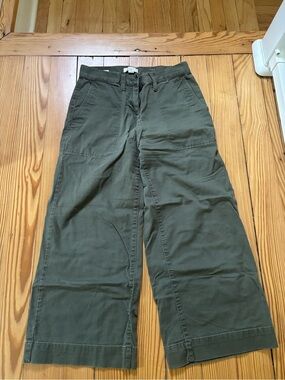 Wide Leg Olive Green Capri Pants